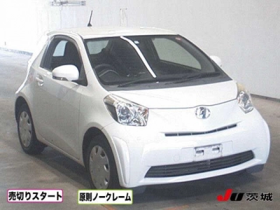 TOYOTA IQ