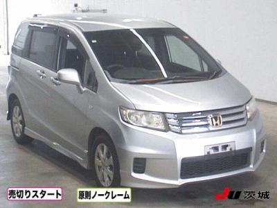 HONDA FREED SPIKE