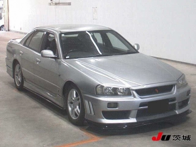 NISSAN SKYLINE