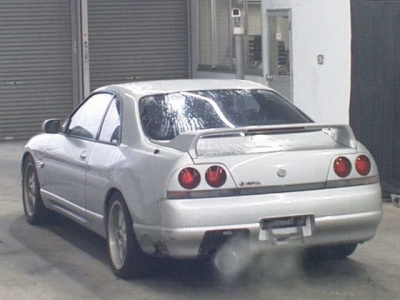 NISSAN SKYLINE
