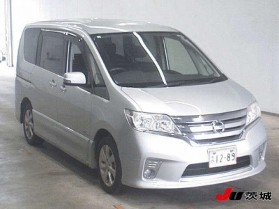 NISSAN SERENA