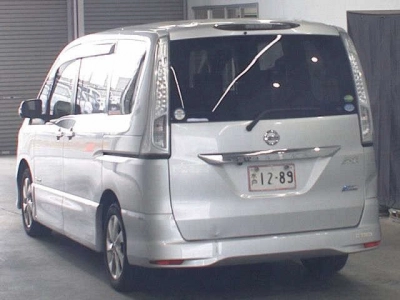 NISSAN SERENA