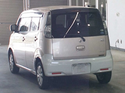 SUZUKI MRWAGON