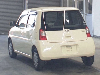 DAIHATSU ESSE