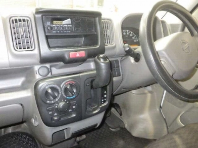NISSAN NV100 CLIPPER