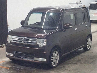 TOYOTA PIXIS SPACE