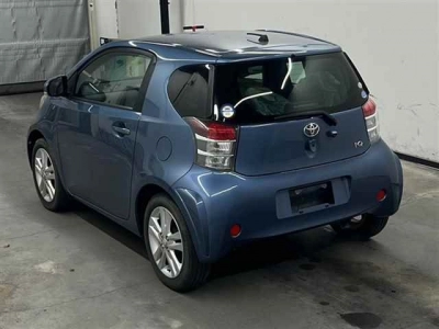 TOYOTA IQ