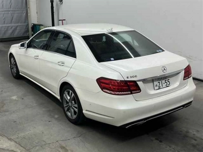 MERCEDES BENZ E CLASS