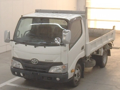TOYOTA DYNA