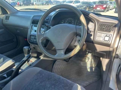 TOYOTA CARINA
