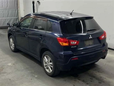 MITSUBISHI RVR