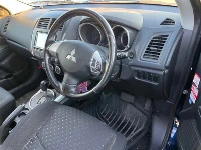 MITSUBISHI RVR