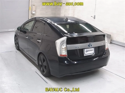 TOYOTA PRIUS PHV