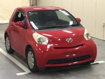 TOYOTA IQ