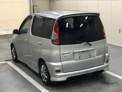 TOYOTA FUN CARGO