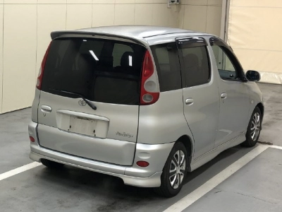 TOYOTA FUN CARGO