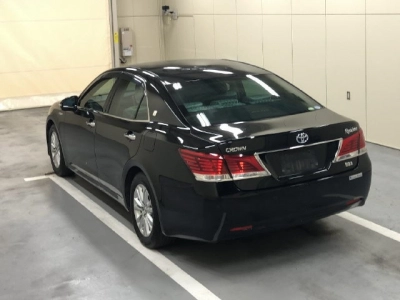 TOYOTA CROWN HYBRID