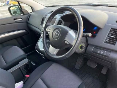 MAZDA MPV