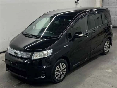 HONDA FREED SPIKE HYBRID