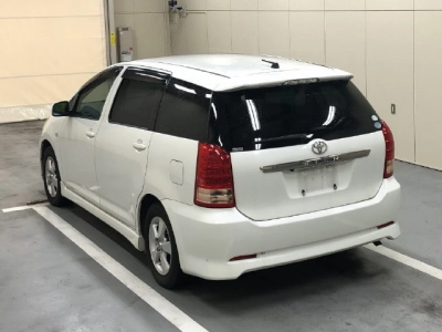 TOYOTA WISH