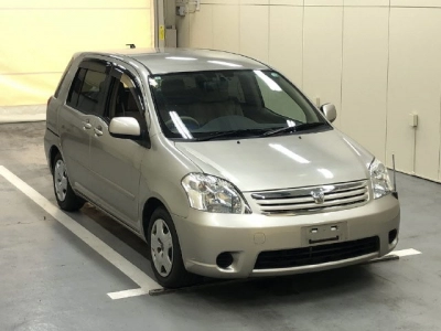 TOYOTA RAUM