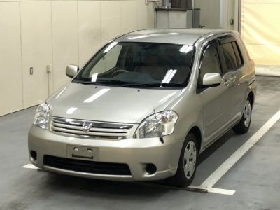 TOYOTA RAUM