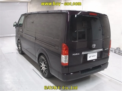 TOYOTA HIACE VAN