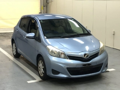 TOYOTA VITZ