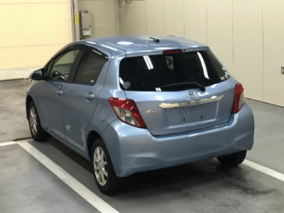 TOYOTA VITZ