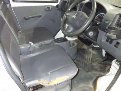 MITSUBISHI MINICAB TRUCK