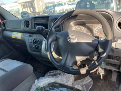 NISSAN NV350 CARAVAN WAGON