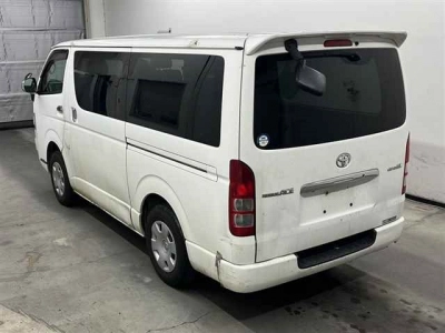 TOYOTA REGIUS VAN