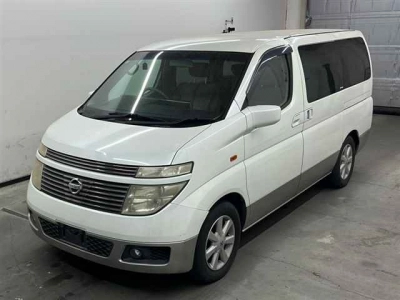 NISSAN ELGRAND