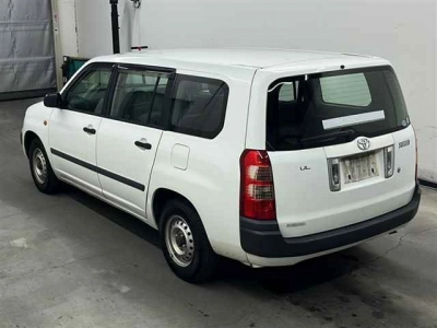 TOYOTA SUCCEED VAN