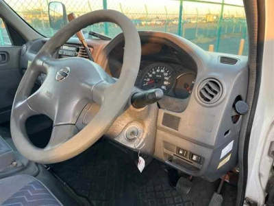 NISSAN CARAVAN
