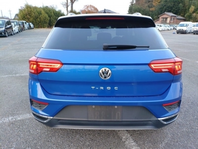 VOLKSWAGEN T-ROC