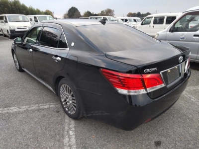 TOYOTA CROWN MAJESTA