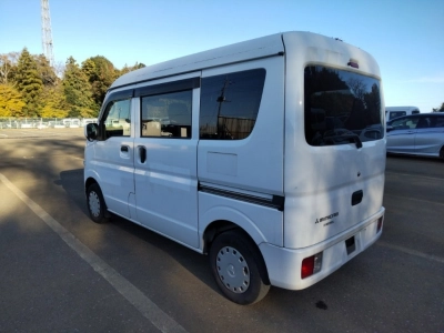 MITSUBISHI MINICAB