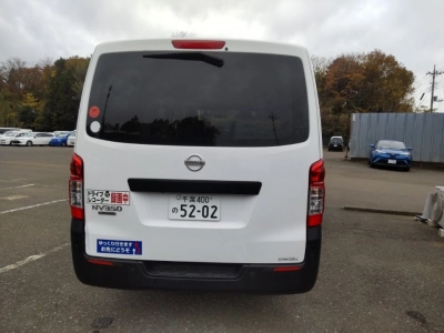 NISSAN NV350 CARAVAN