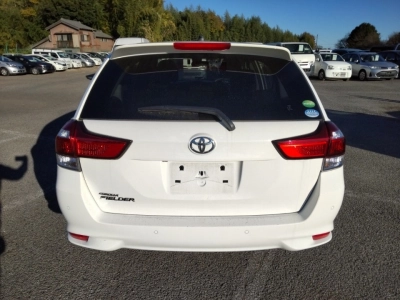 TOYOTA COROLLA FIELDER