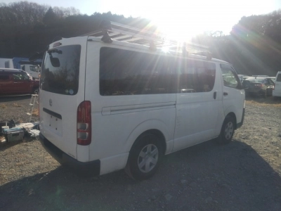 TOYOTA REGIUS ACE