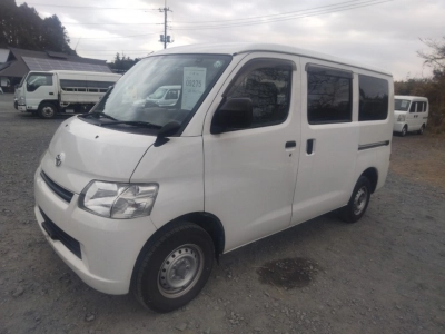 TOYOTA TOWN ACE
