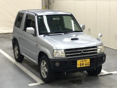MITSUBISHI PAJERO MINI