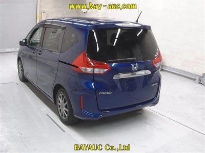 HONDA FREED HYBRID