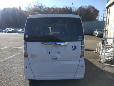 HONDA N BOX +