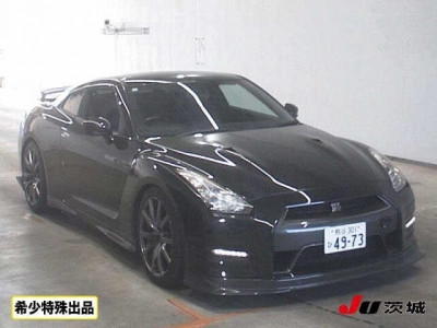 NISSAN GT-R