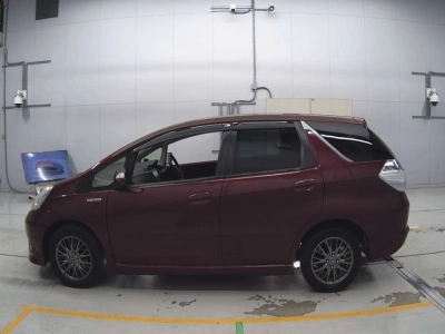 HONDA FIT SHUTTLE HYBRID