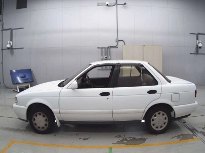 NISSAN SUNNY