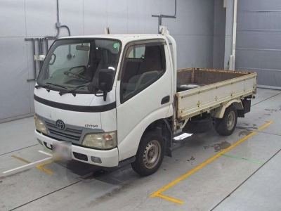 TOYOTA DYNA TRUCK