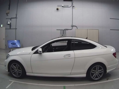 MERCEDES BENZ C CLASS